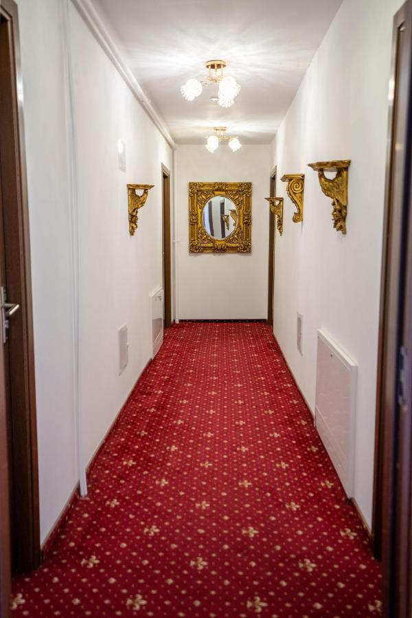 Hotel N Residence Timisoara Esterno foto